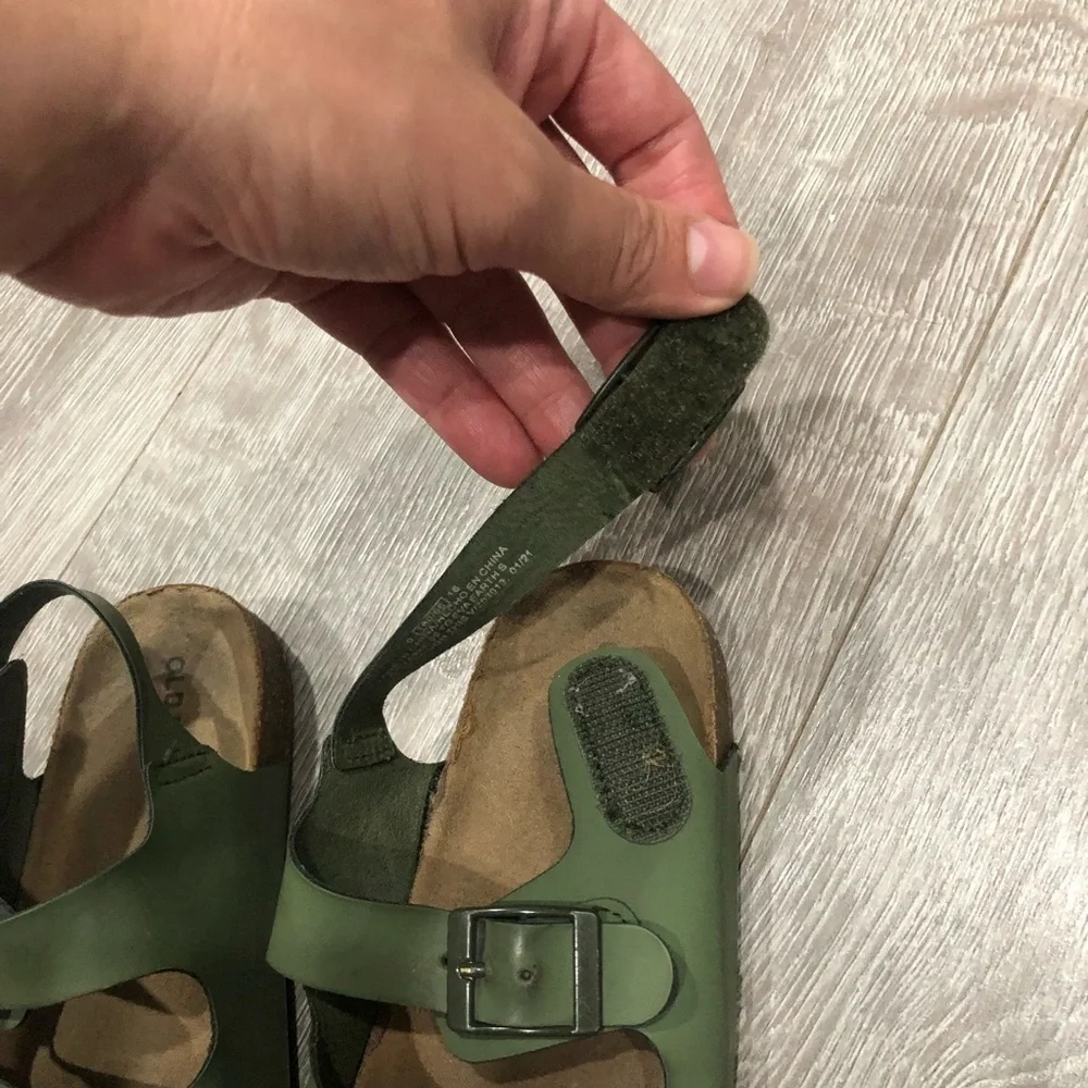Old navy green sandals